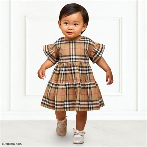 burberry 嬰兒短褲|BURBERRY Kids｜babyMADISON 時尚精品童裝.